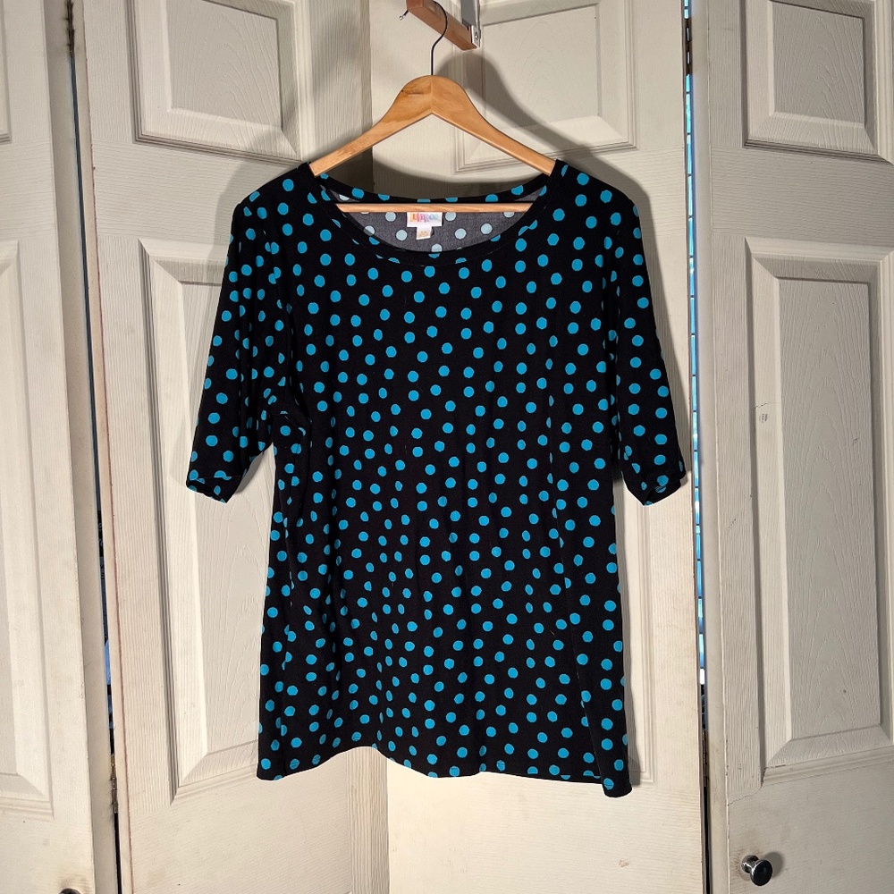 LulaRoe Blue Polka Dot Top Size 3XL
